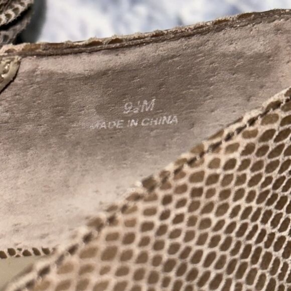 Moda Spana Snakeskin Heels Texture Gathered Fabric Top Peep Toe Rubber Size 9.5 - Picture 12 of 13